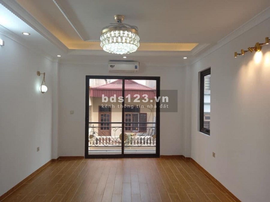Duy nhất 1 căn tại Quận Long Biên diện tích 30m2 giá 2 tỷ, đúc 4 tầng kiên cố