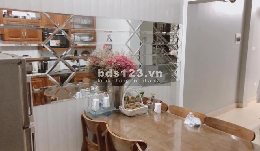 Siêu phẩm phố Cầu Giấy, 35m2 x 5T, ô tô, Lô Góc, Kinh Doanh, 4.7 tỷ