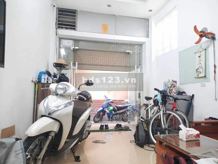 Bán nhà Thái Hà 35m2 x 4 tầng, 2 thoáng, gần ô tô. Giá hơn 3 tỷ
