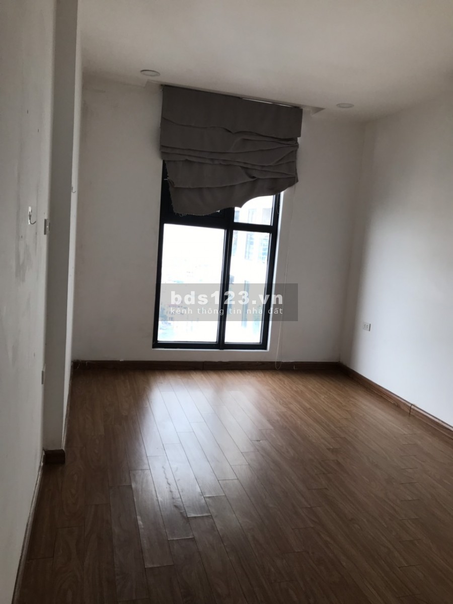 Cho thuê Chung cư Hà Nội Center Point, 3 phòng ngủ, 84m2, đồ cơ bản+, 13 triệu/tháng. LH 0377983070