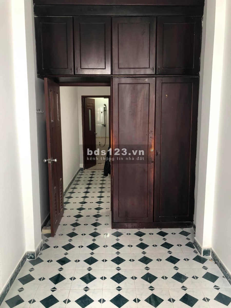 Nhà cho thuê chính chủ. Thuê nguyên căn, giao nhà ngay, giá 8 triệu/tháng