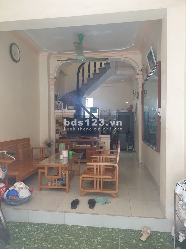 Siêu phẩm phố Cầu Giấy, 35m2 x 5T, ô tô, Lô Góc, Kinh Doanh, 4.7 tỷ