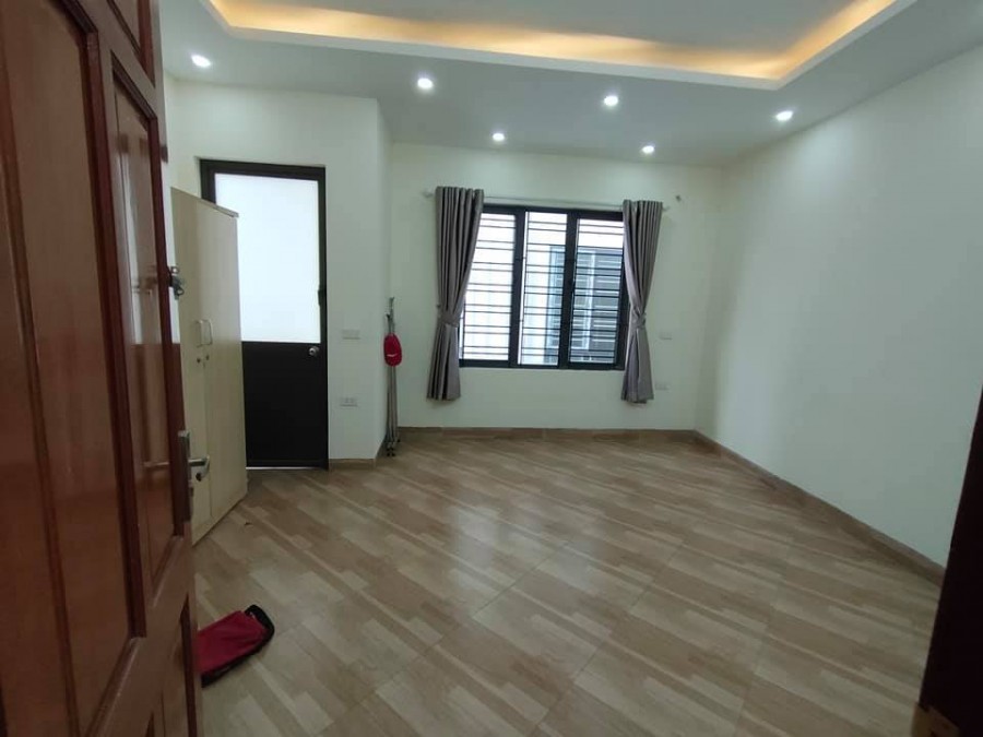 Bán Nhà Đa Sỹ 34m2, mặt tiền 4m, ngõ rộng yên tĩnh, gần ô tô, thoáng trước sau giá 2.8 Tỷ