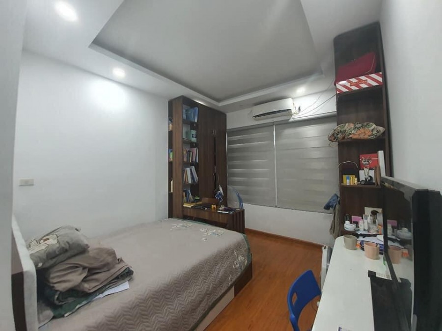 Chủ cần bán gấp nhà mặt Phan Kế Bính 60m2, 4 tầng, giá sập sần, lhcc