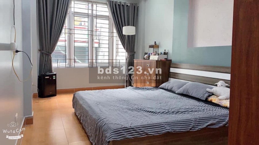 Siêu phẩm phố Cầu Giấy, 35m2 x 5T, ô tô, Lô Góc, Kinh Doanh, 4.7 tỷ