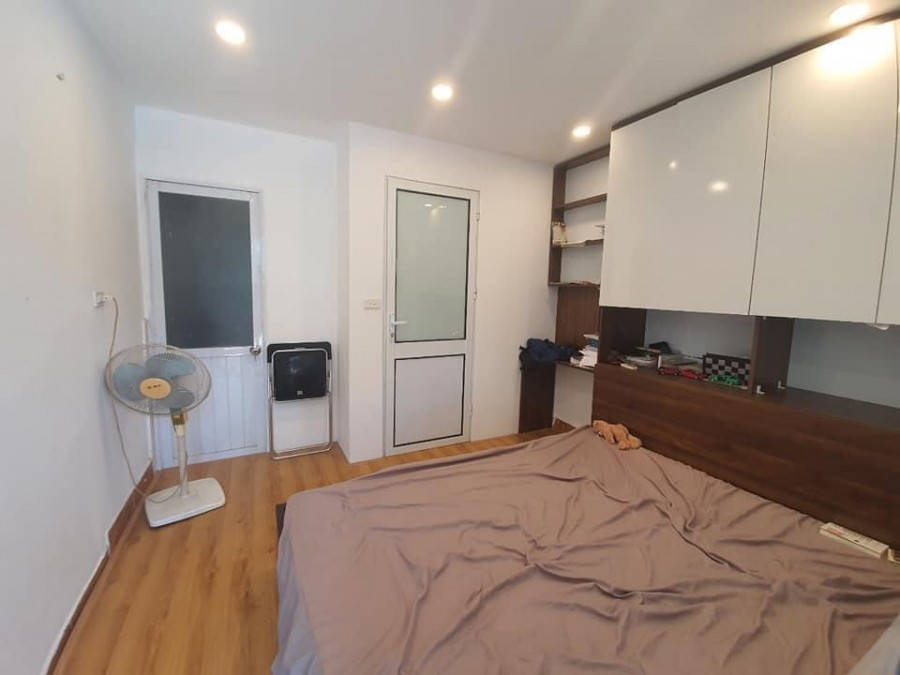 Chủ cần bán gấp nhà mặt Phan Kế Bính 60m2, 4 tầng, giá sập sần, lhcc