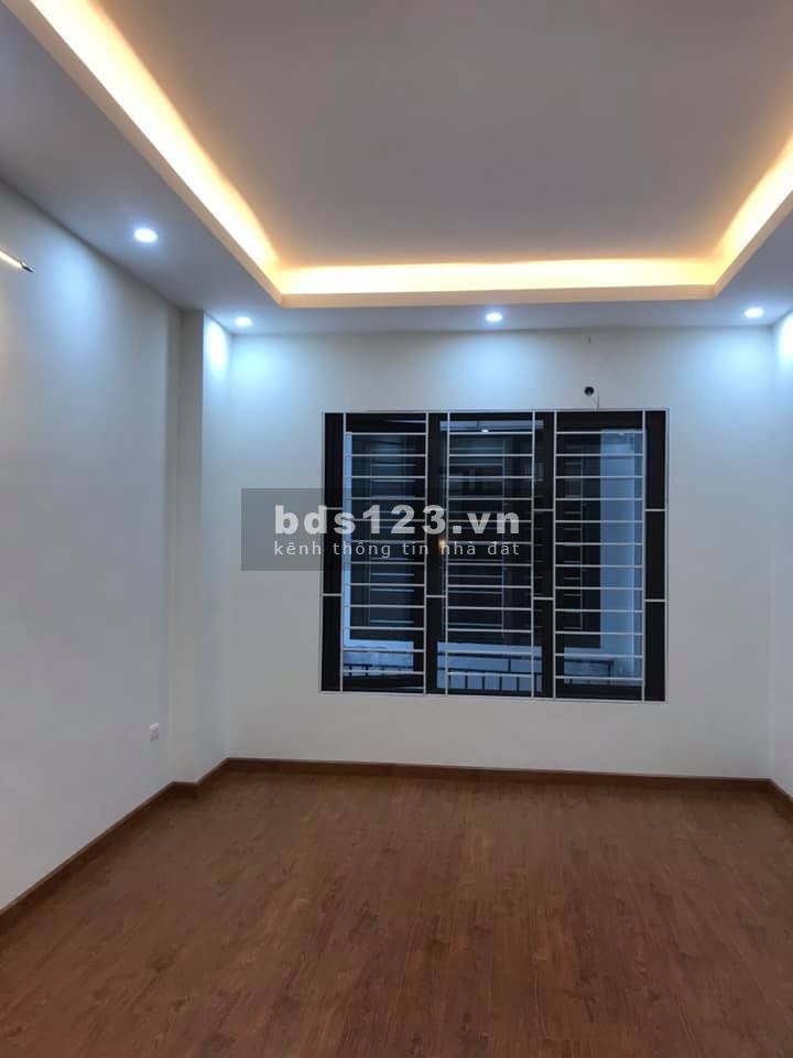 Nhỉnh 3 tỷ, có nhà 5 tầng, dt 35m2, Quận Tây Hồ lô góc nhà đẹp gần hồ Tây, 5 tầng đúc