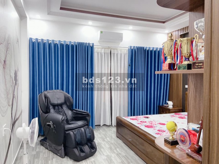 Nhà phố Văn Cao 4 tầng 72m2 chỉ 5,35 tỷ. có gara oto Nhà như mới, xây độc lập chắc chắn