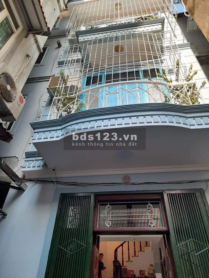 Kim Ngưu Ngõ rộng gần phố nhà đẹp dt 42m 4 tầng kiên cố, mt 4m, giá 3.6 tỷ