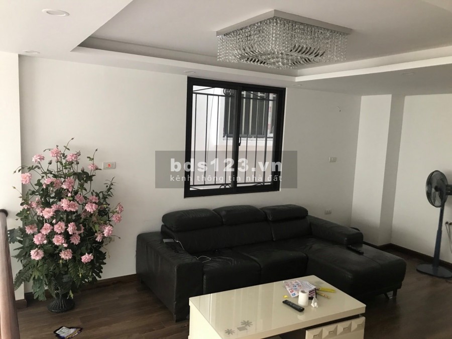 Dịch bệnh vỡ nợ cần bán bớt nhà phố Ngọc Lâm 50m2, 4 tầng giá 5.8 tỷ