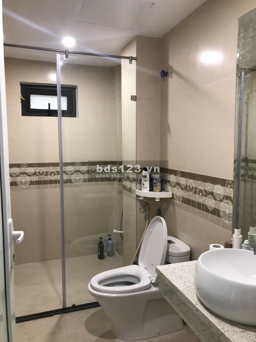 Dịch bệnh vỡ nợ cần bán bớt nhà phố Ngọc Lâm 50m2, 4 tầng giá 5.8 tỷ