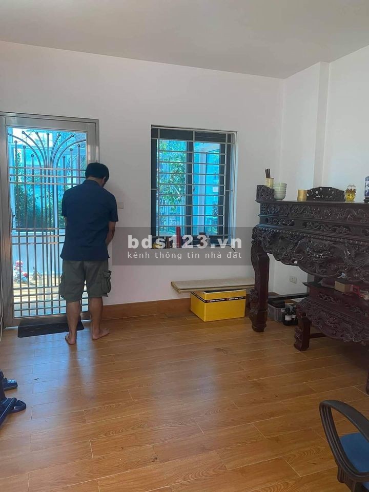 Nhà đẹp Nguyễn Sơn Long Biên, phân lô 70m2, ô tô 7 chỗ vào nhà 2 mặt thoáng 2 mặt ngõ