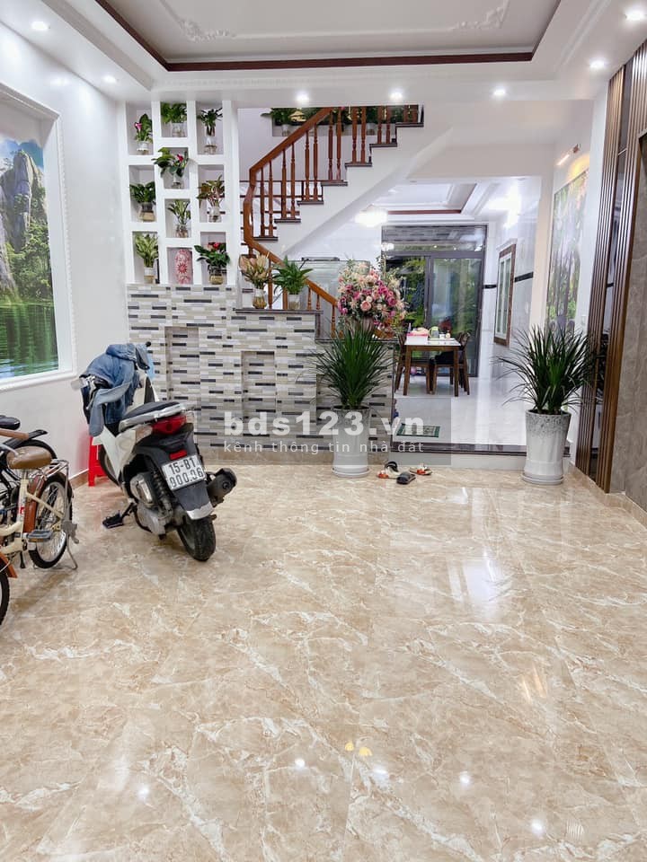 Nhà phố Văn Cao 4 tầng 72m2 chỉ 5,35 tỷ. có gara oto Nhà như mới, xây độc lập chắc chắn
