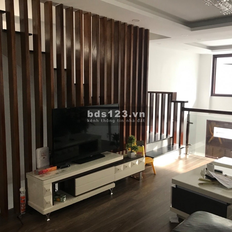Dịch bệnh vỡ nợ cần bán bớt nhà phố Ngọc Lâm 50m2, 4 tầng giá 5.8 tỷ