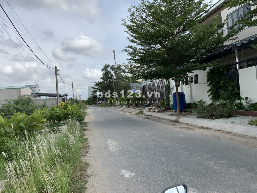 Nhiều nền đất cần bán dự án cty Đông Dương,Phú Hữu,Quận 9, giá tốt đầu tư.07/2021.