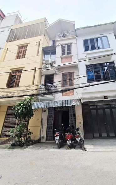 Bán nhà 5 tầng Trung Yên, diện tích 45m2, phân lô kinh doanh, giá 8.8 tỷ, lh 0961427470