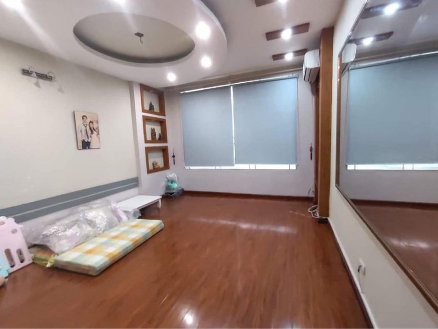 Ngõ Cực Rộng gần phố nhà đẹp 7 ngủ Hoàng Ngân dt 53m2, 6 tầng mt 4m, giá 6.1 tỷ