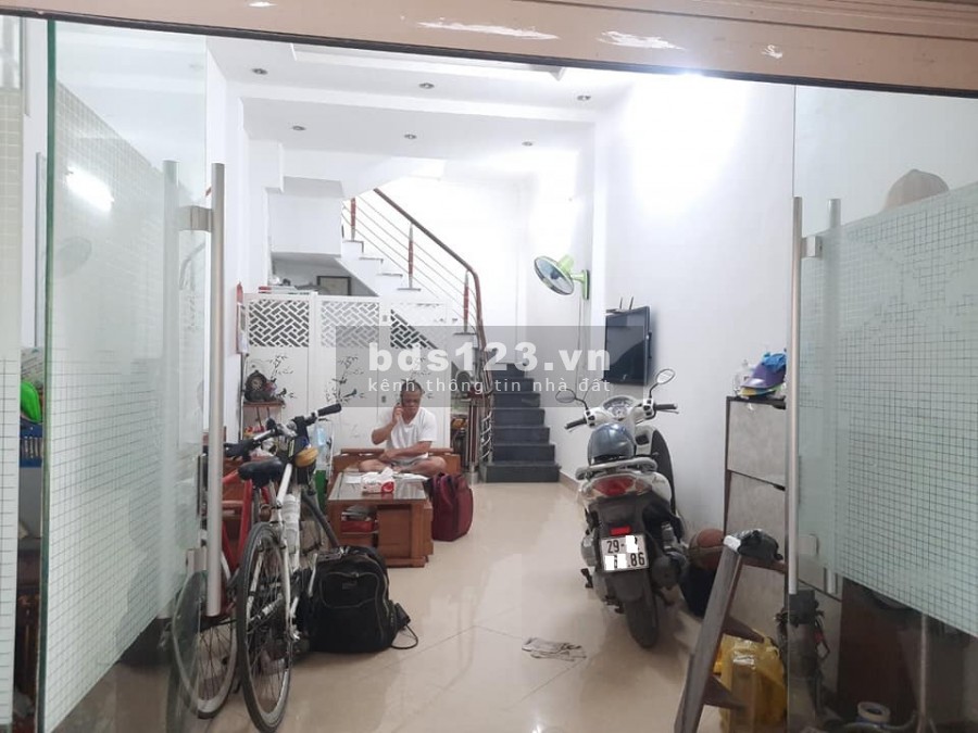 Bán nhà Thái Hà 35m2 x 4 tầng, 2 thoáng, gần ô tô. Giá hơn 3 tỷ