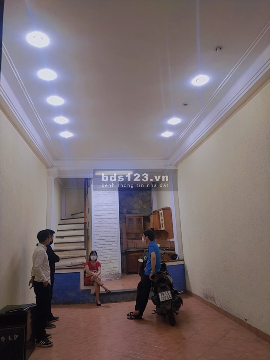 Bán nhà Phân lô TT Công An Phố Trần Cung, diện tích 40m2x5 tầng, ô tô vào nhà