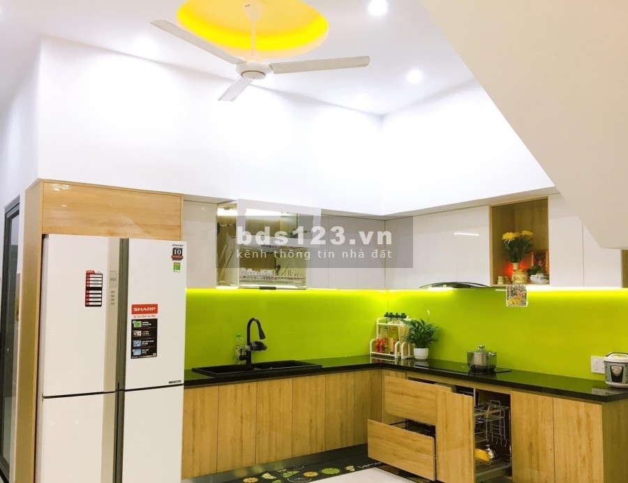 Bán nhà hiếm Ngọc Lâm 50m2*4T, 20m ô tô tránh, nhà đẹp, mt 5m, 2 mặt thoáng, giá 4.5 tỷ