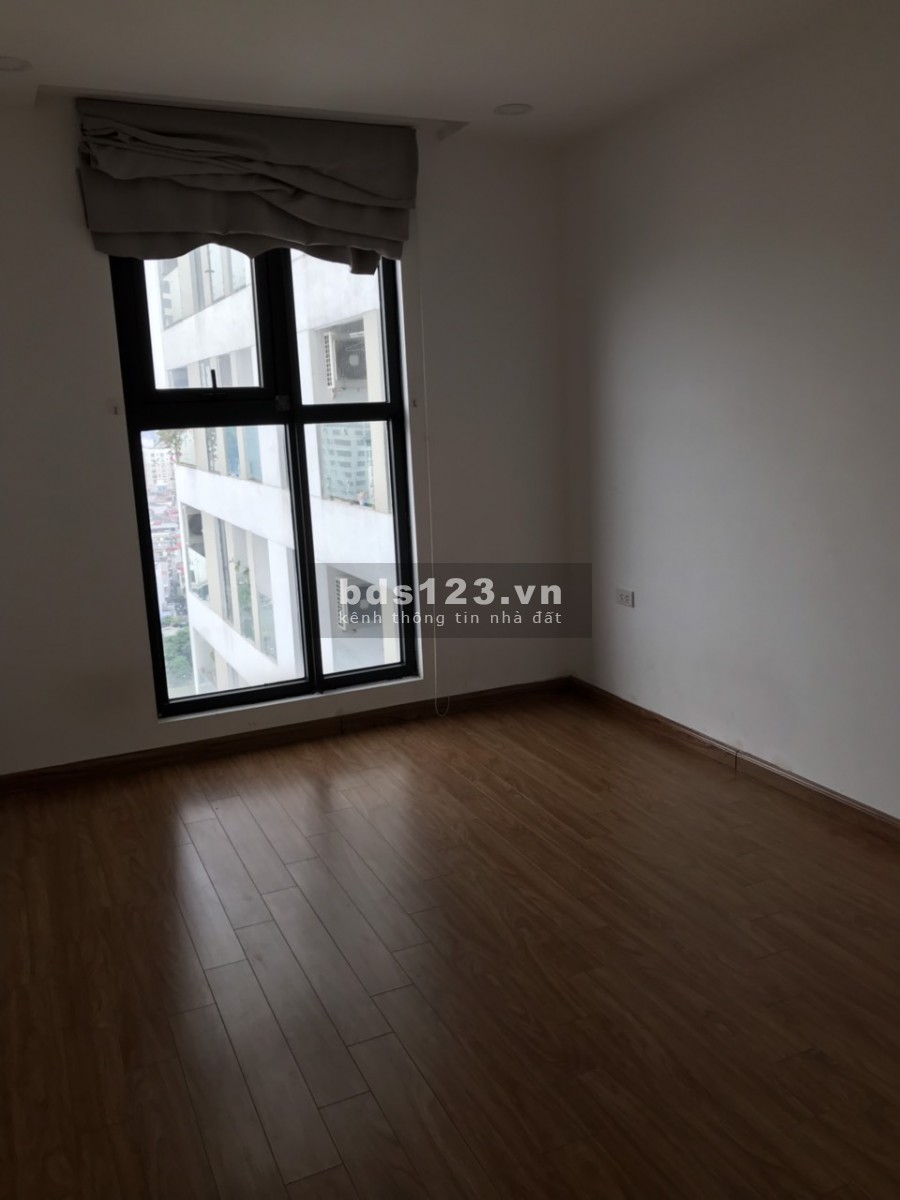Cho thuê Chung cư Hà Nội Center Point, 3 phòng ngủ, 84m2, đồ cơ bản+, 13 triệu/tháng. LH 0377983070