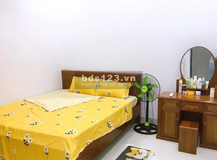 Bán nhà hiếm Ngọc Lâm 50m2*4T, 20m ô tô tránh, nhà đẹp, mt 5m, 2 mặt thoáng, giá 4.5 tỷ