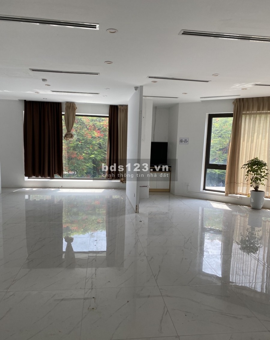 Cho thuê tòa văn phòng phố Xã Đàn Đống Đa gần ngã tư Phạm Ngọc Thạch dt 80m2 x 8 tầng, tầng 1 mt 4,5m