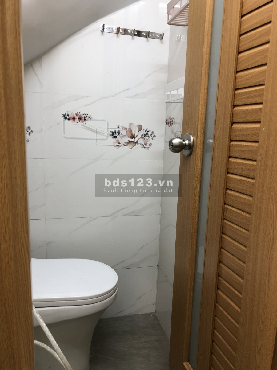 Cho thuê 30m2 666 Đường 3 Tháng 2, Quận 10, 1 trệt 1 lầu. Giá 7.5 tr/th 0908330490