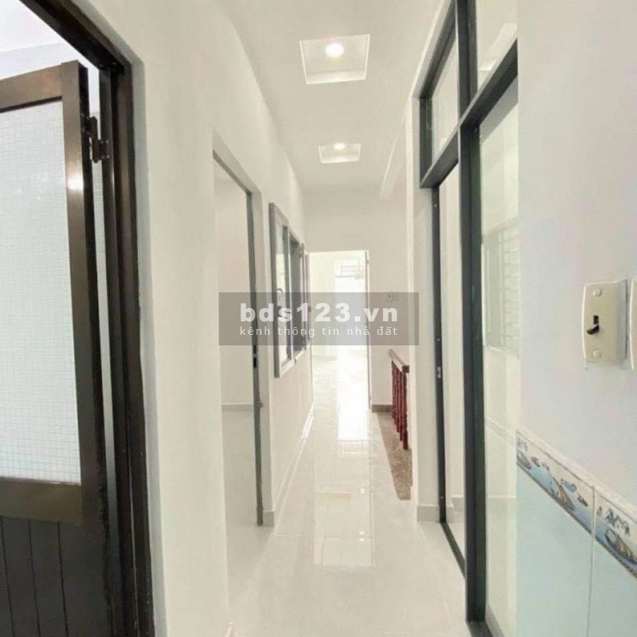 Trung tâm Bình Thạnh, dt 60m2, 2 tầng, 3 phòng ngủ, giá bán 5.7 tỷ 60m2