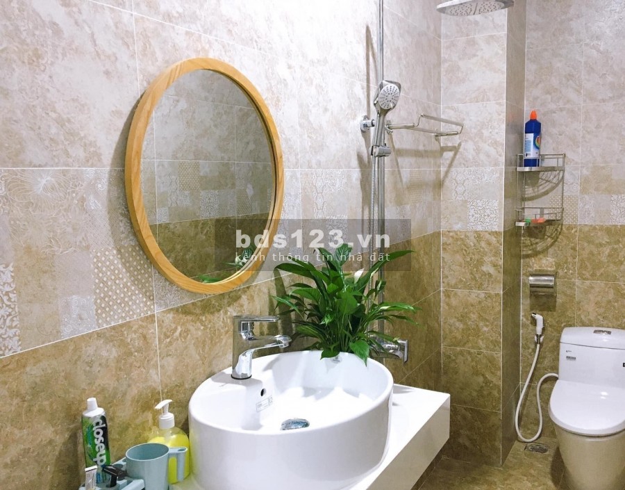 Bán nhà hiếm Ngọc Lâm 50m2*4T, 20m ô tô tránh, nhà đẹp, mt 5m, 2 mặt thoáng, giá 4.5 tỷ