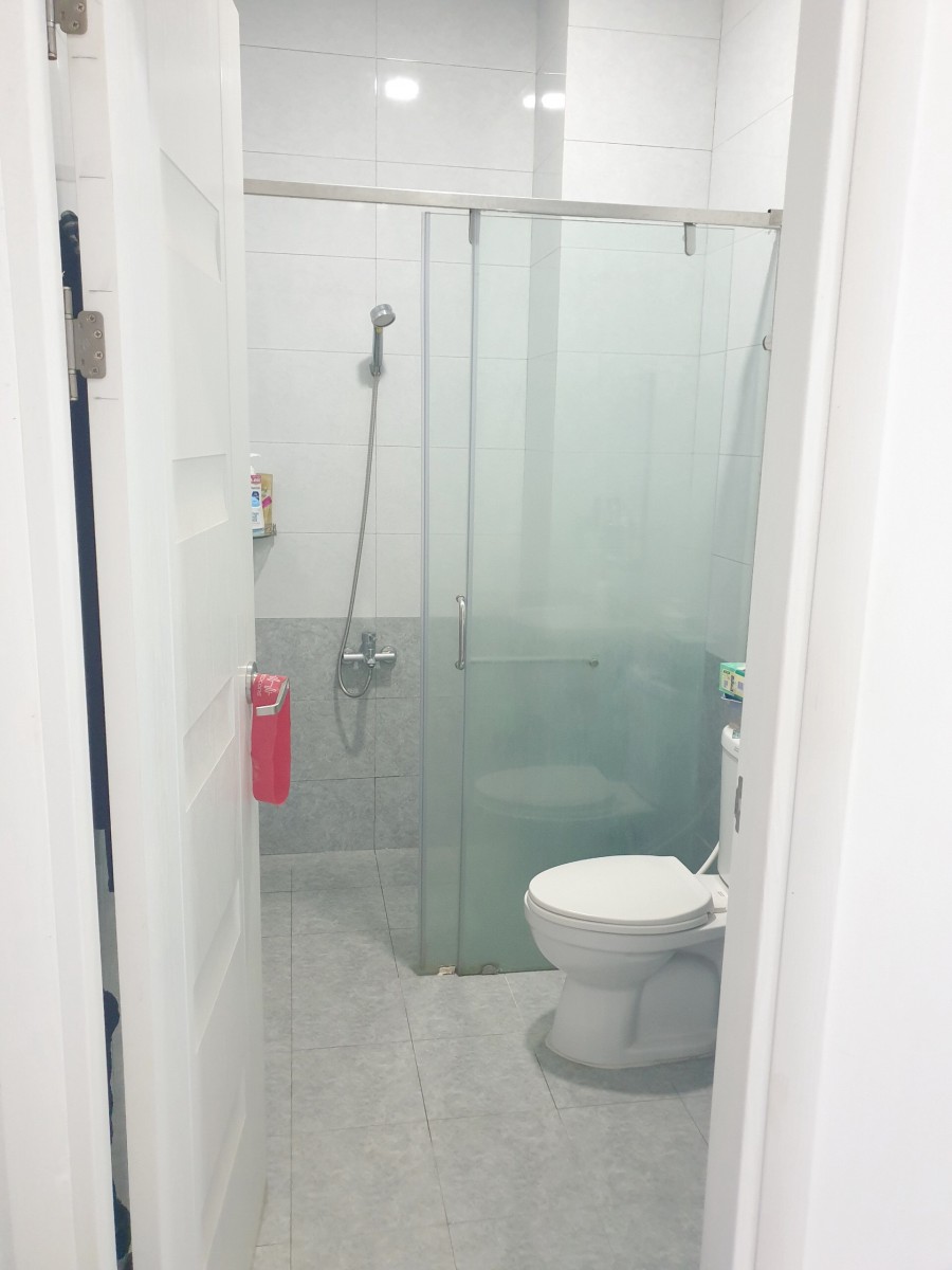 Nhà mới, đẹp, 3 tầng, 4pn, 6wc, MT đường nội bộ Bông Sao, P5 Q8