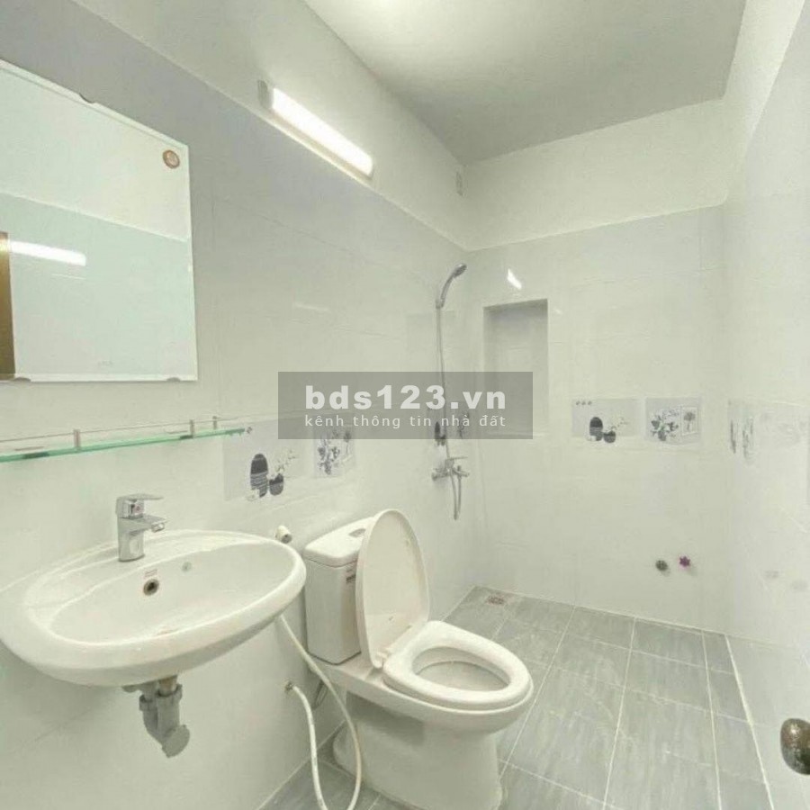 Trung tâm Bình Thạnh, dt 60m2, 2 tầng, 3 phòng ngủ, giá bán 5.7 tỷ 60m2