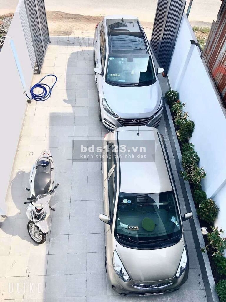 Nhà mới xây kế bên uỷ ban phường Hiệp An, 1 trệ, 2 lầu, liên hệ 0378431760