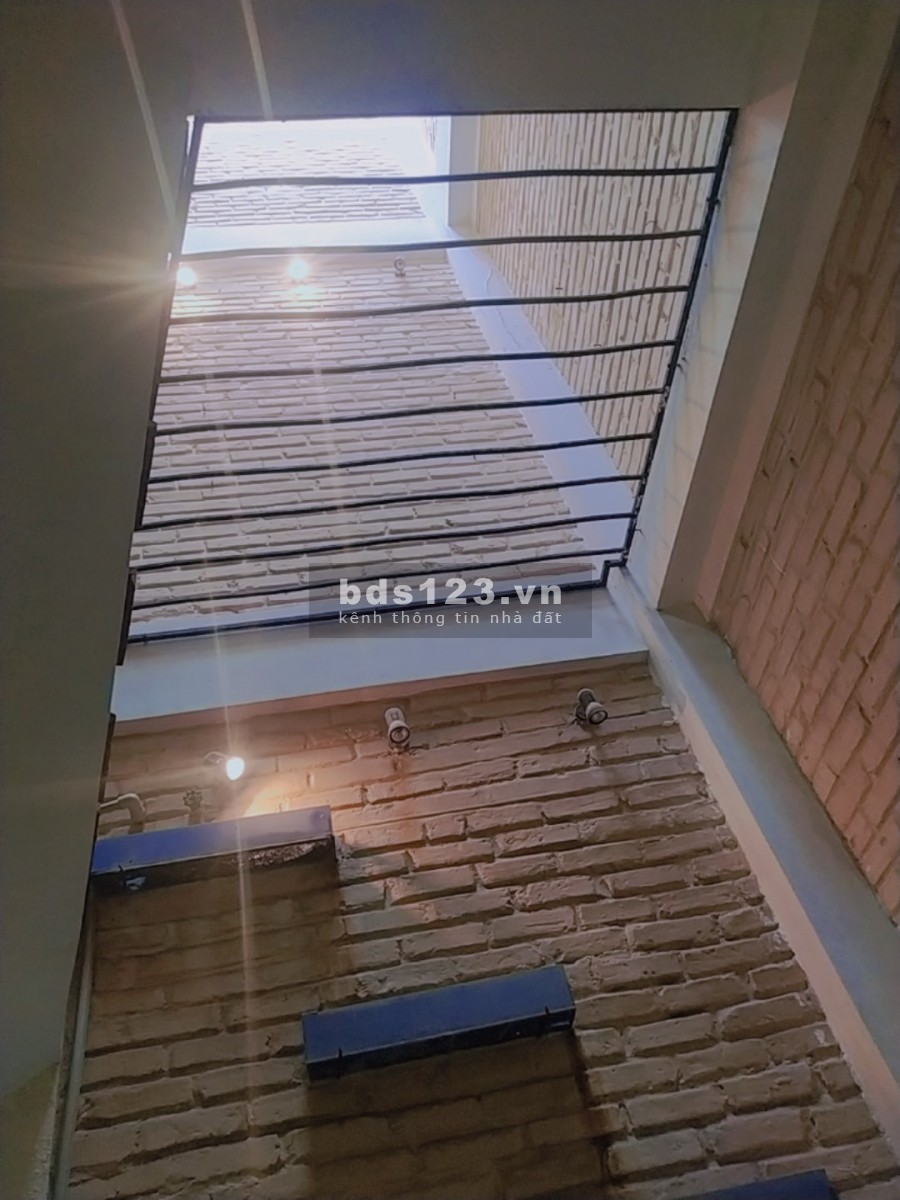 Bán nhà Phân lô TT Công An Phố Trần Cung, diện tích 40m2x5 tầng, ô tô vào nhà