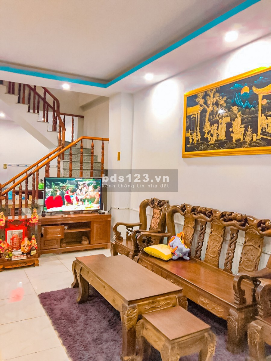 Bán nhà rộng 151m2, Thủ Dầu Một, đường nhựa 5m thông, khu dân cư đông đúc, lhcc