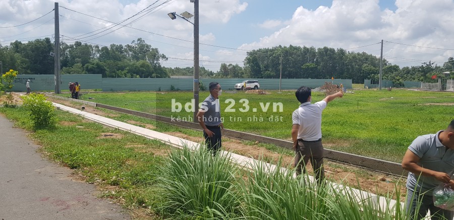 Cần Bán Gấp Đất Nền Phân Lô vị trí đẹp thổ cư 100m2 gần Núi Dinh Bà Rịa Vũng Tàu