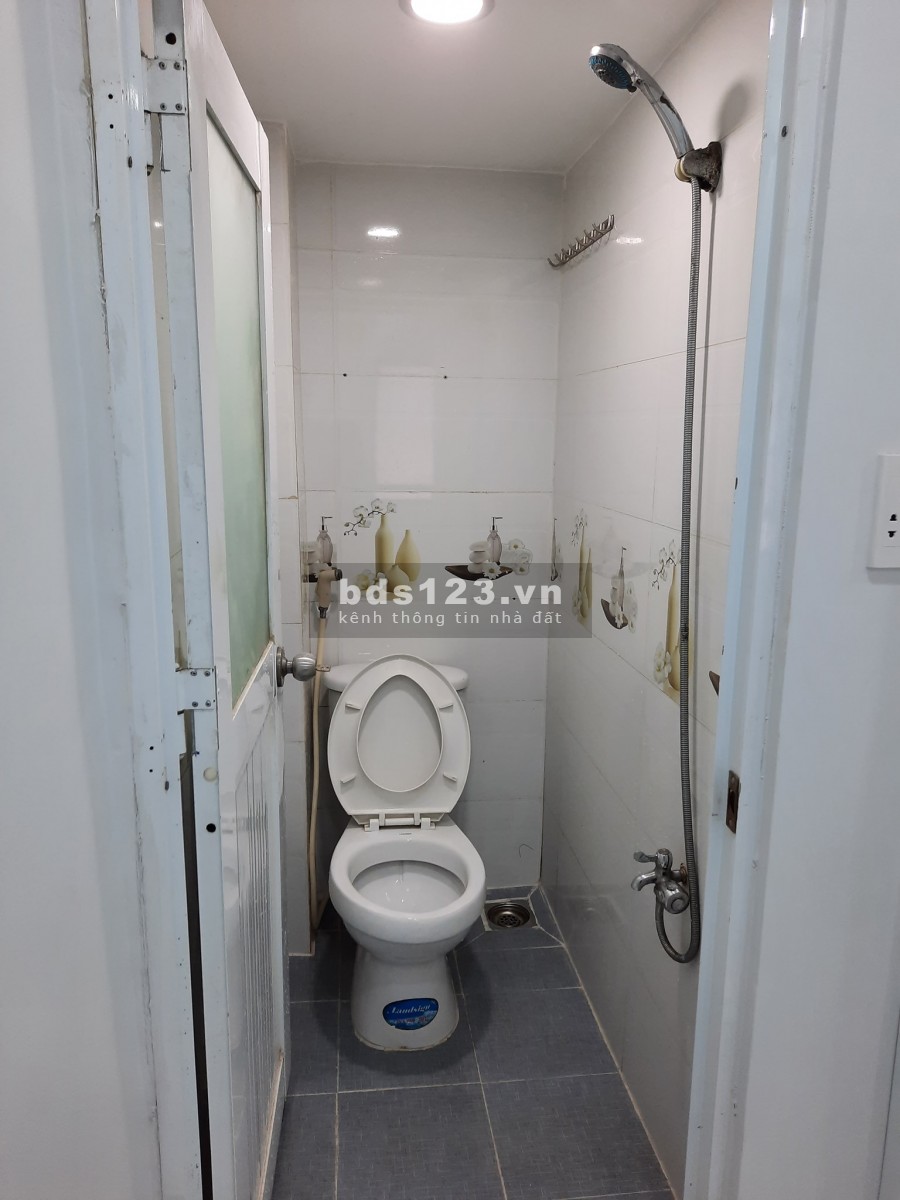 Nhà bán giá 1.97 tỷ sở hữu nhà đẹp ở ngay, 22m2, hxh, Quận Tân Phú