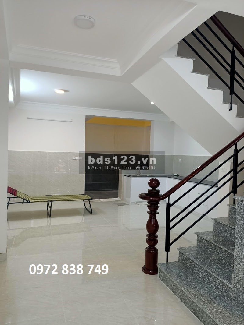Nhà sổ hồng riêng 107m2 Bán gấp, Cầm Bá Thước, phường 7, Phú Nhuận, giá 15.6 tỷ