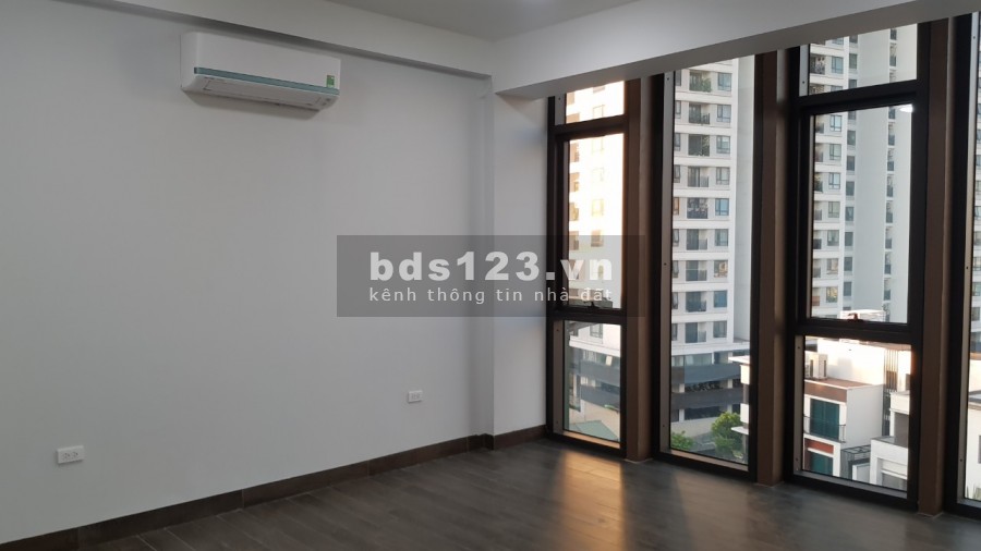 Cho thuê nhà riêng Ngoại giao đoàn: DT75mx7 tầng, có thang máy, hầm, ô tô đỗ cửa