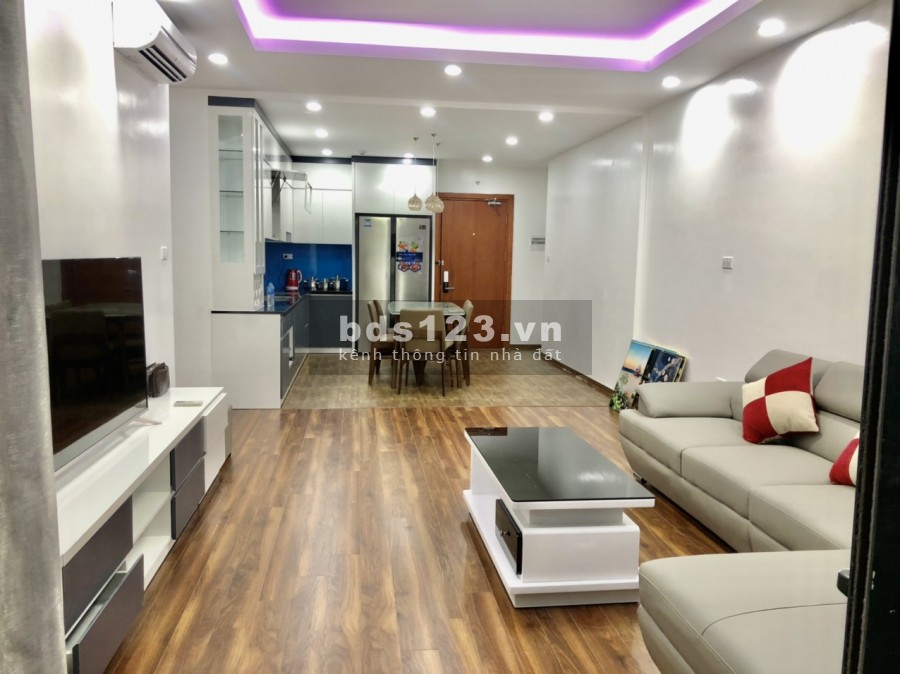 Gia đình cho thuê 02 căn hộ Goldmark 2pn full 10tr tòa S và 3pn tòa R giá 12tr . Liên hệ:0969679541