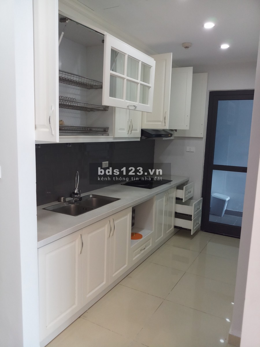 Gia đình cho thuê 02 căn hộ Goldmark 2pn full 10tr tòa S và 3pn tòa R giá 12tr . Liên hệ:0969679541