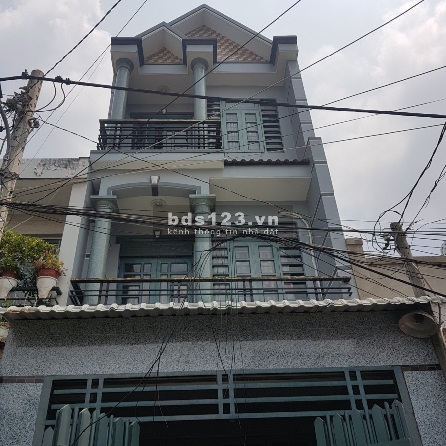Nhà tôi đẹp cho thuê Tân Chánh Hiệp 10, Quận 12. 4×16m, 2 lầu hẻm xe hơi, lhcc