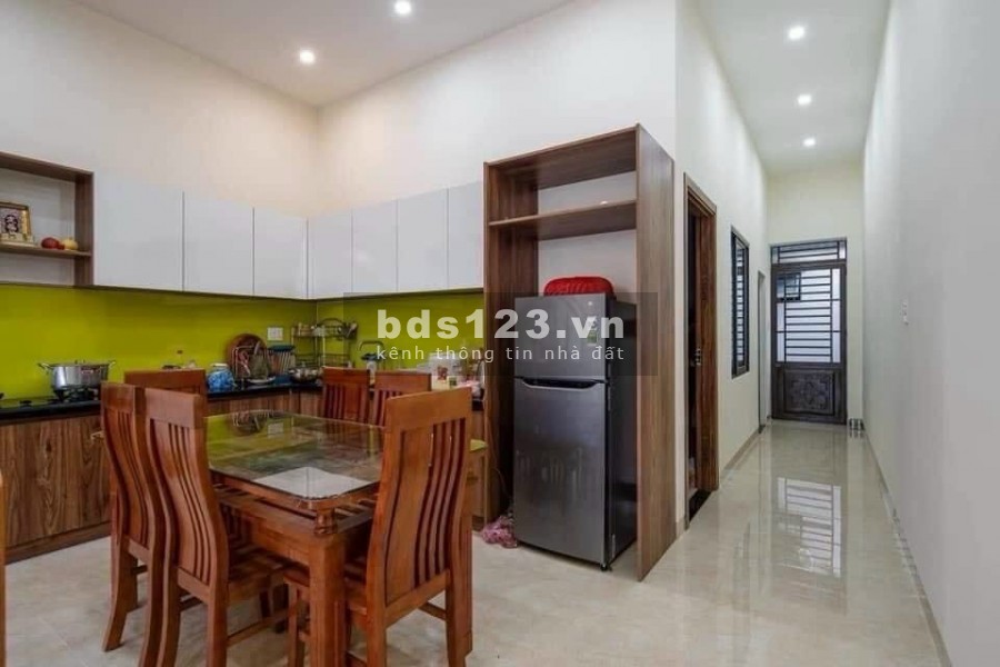 Nhà 2 lầu 1 trệt giá ngộp thương lượng, ngân hàng hỗ trợ vay, lh 0389728246