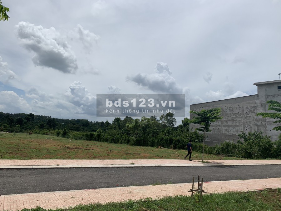 Dt 223m2 diện tích sử dụng 120m2, đường nhựa mới 12m, kdc hiện hữu