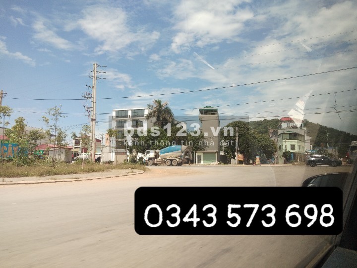 Cần bán nhanh lô góc mặt tiền 10.5 sát vách kí túc xá ĐHQG Hà Nội Hòa Lạc