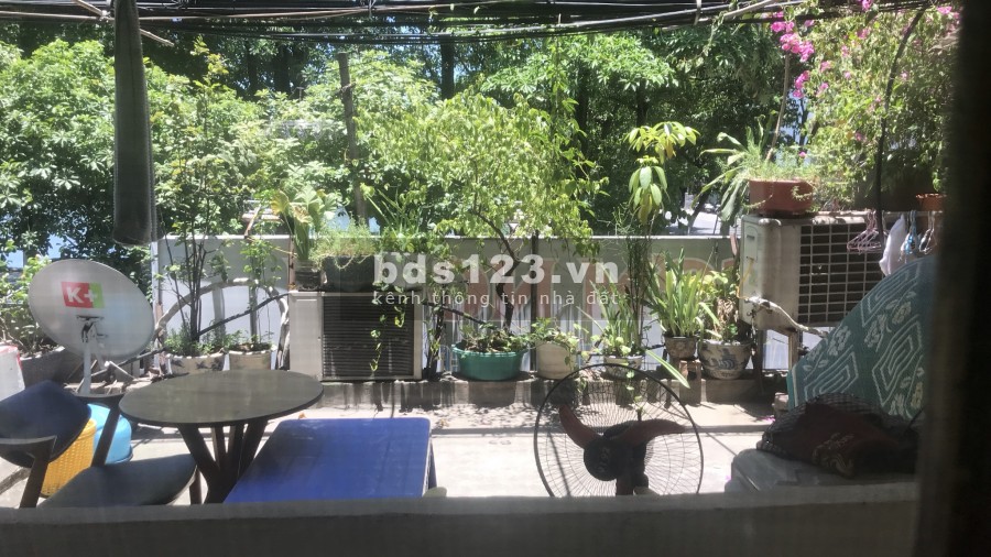 Bán chung cư tầng 2 mặt hồ phố Hồ Đắc Di, trung tâm Hà Nội, giá bán 2.68 tỷ