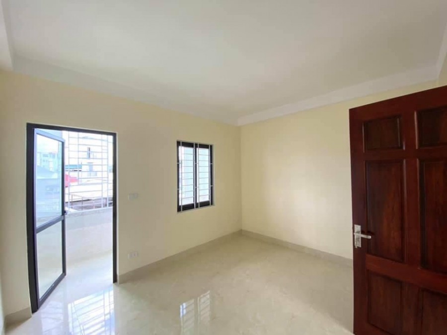 Có nhà diện tích 33m2 5 tầng Kẻ Vẽ, ô tô đỗ cửa, ô tô tránh cách 7m lh 0983753389