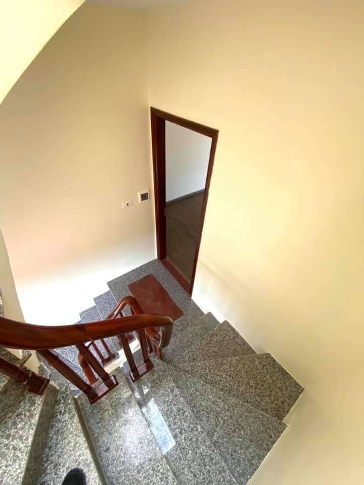 Có nhà diện tích 33m2 5 tầng Kẻ Vẽ, ô tô đỗ cửa, ô tô tránh cách 7m lh 0983753389