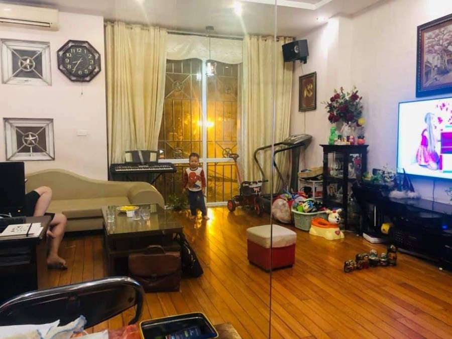 Vũ Xuân Thiều khu Vip ô tô tránh ở sướng Kinh doanh đỉnh dt 56m2, 2 tầng, giá 4.5 tỷ lh 0963521933.
