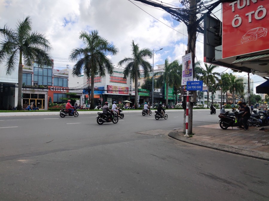 Bán đất mặt tiền đường lớn Quản Trong Hoàng. Hỗ trợ vay ngân hàng VIETCOMBANK